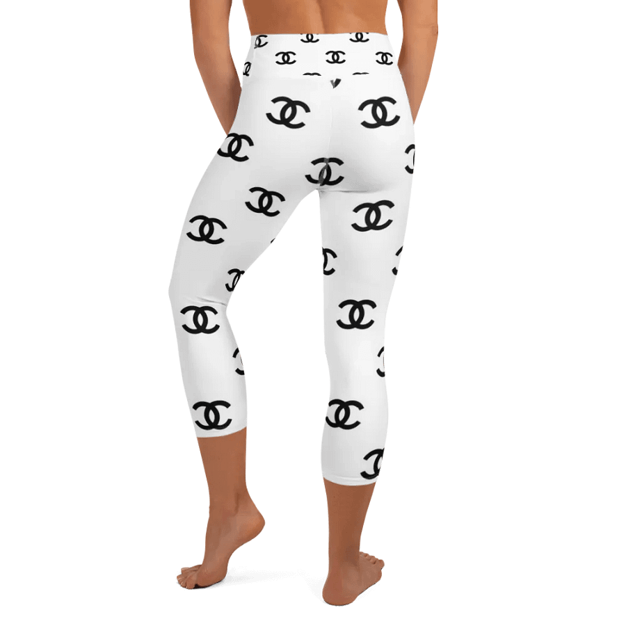Interlock Chic Yoga Capri Leggings product image (6)