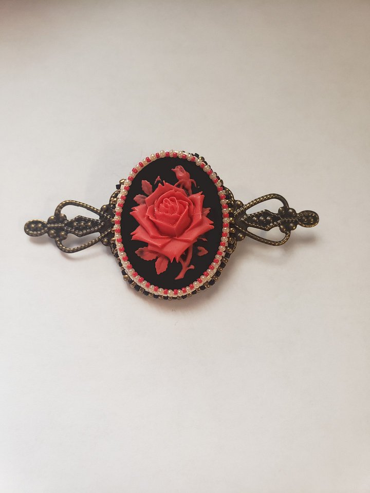 Rose brooch product image (1)