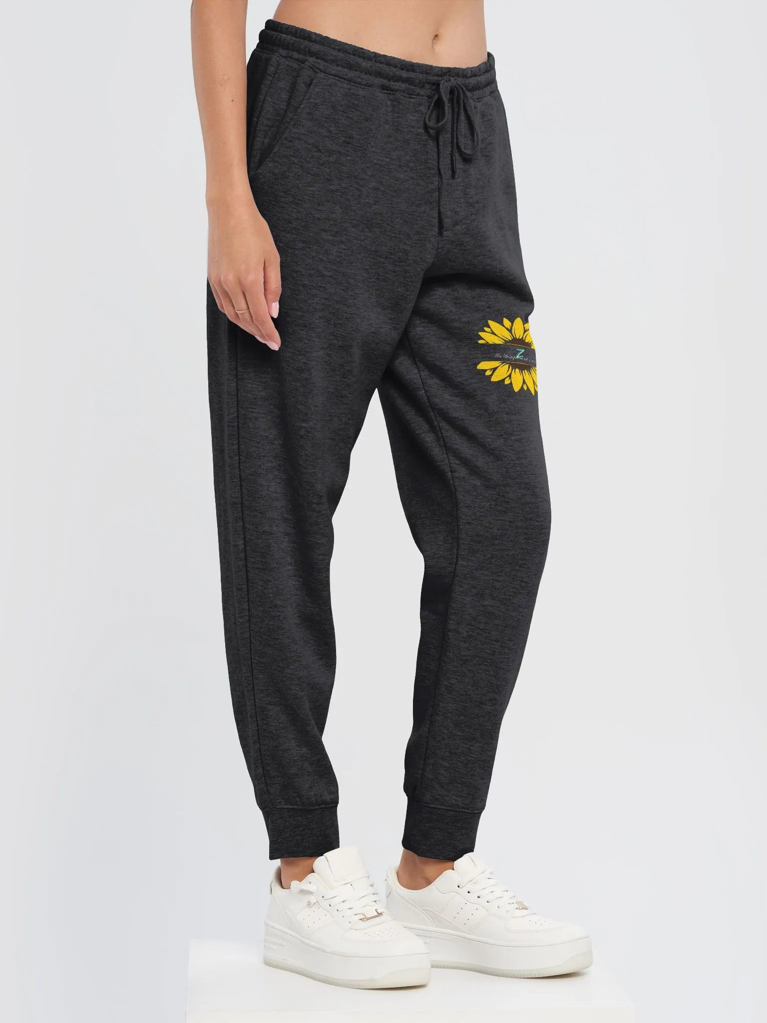 Zenni Logo Joggers product image (7)