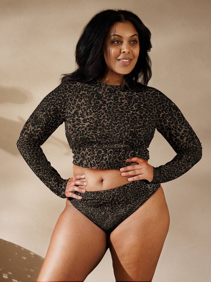 Recycled Crop Top "Chic Dark Brown Leopard" product image (2)