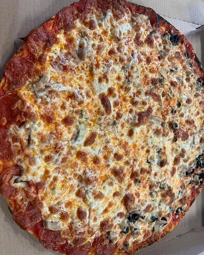 Delicious thin crust pizza! Available for pick up or delivery on Doordash.