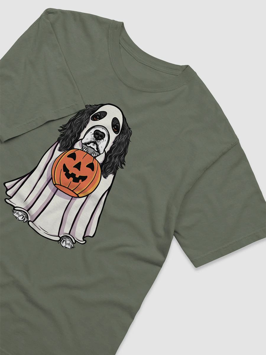 Funny Halloween Cocker Spaniel(Black & White) T-Shirt | Funny Cocker Spaniel Wearing a Ghost Costume and Holding a Pumpkin Basket product image (6)
