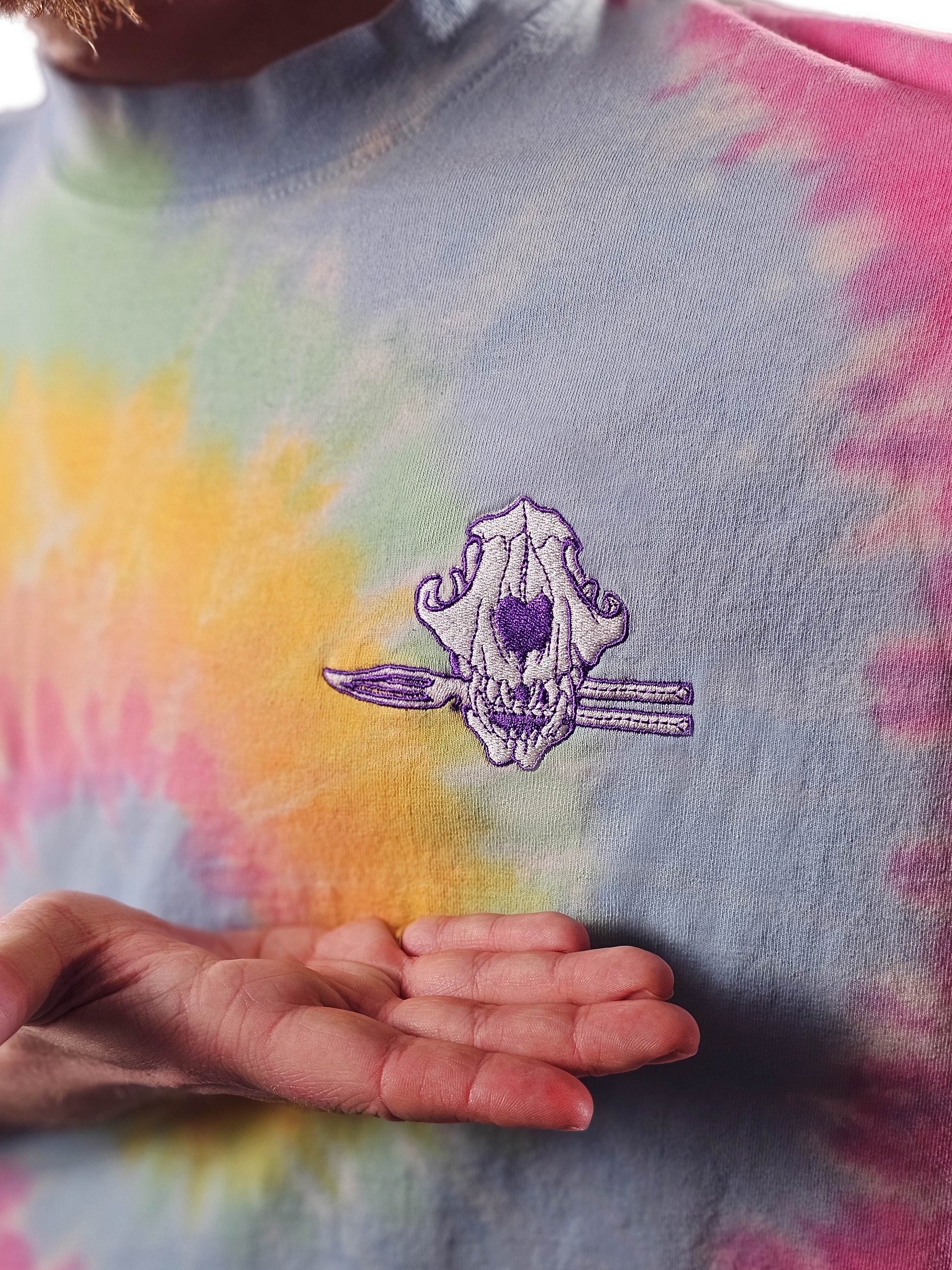Vulp Skull Premium Tie-Dye Tee product image (4)