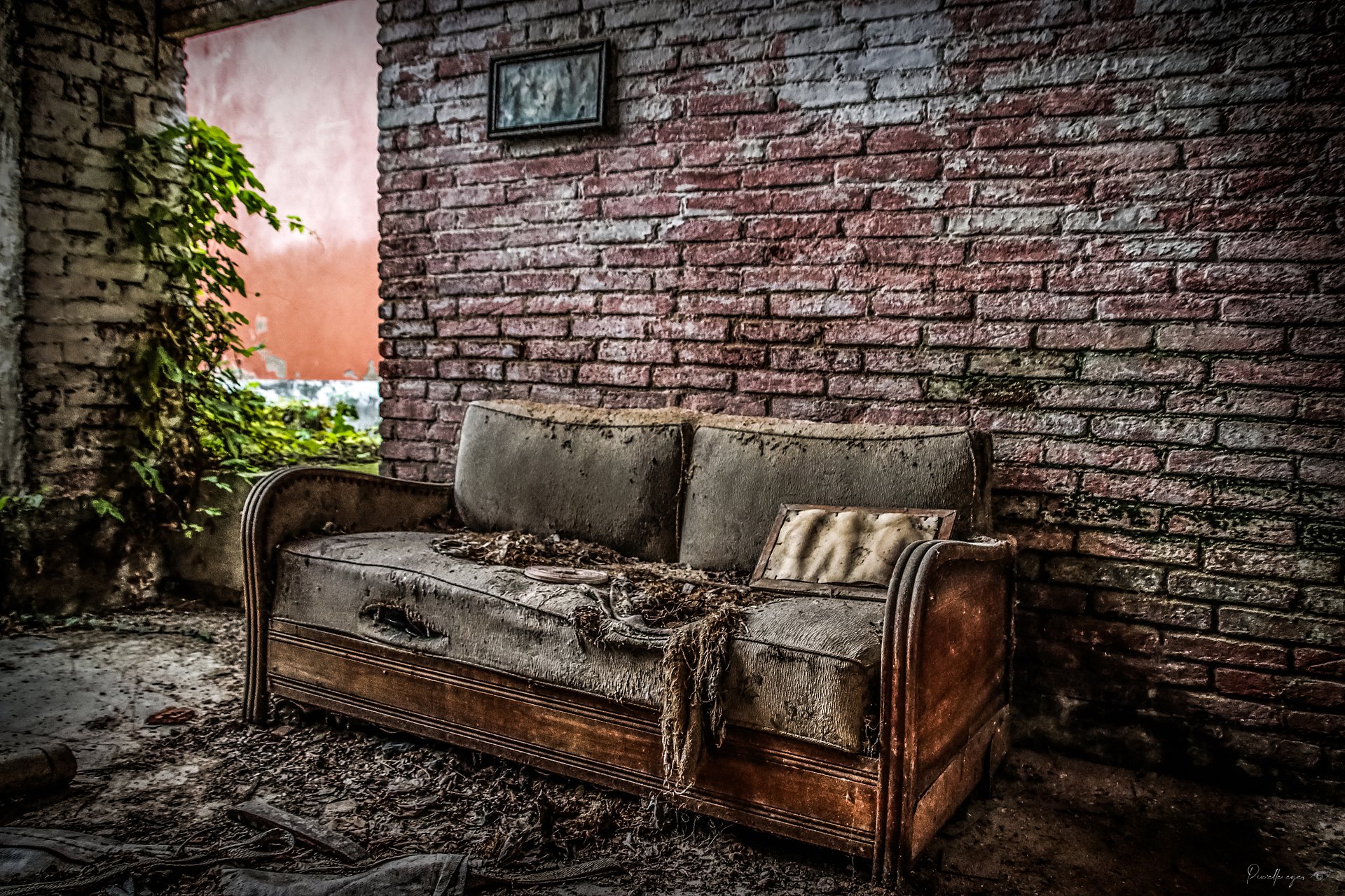 Fine Art Photography – The Forgotten Couch product image (1)