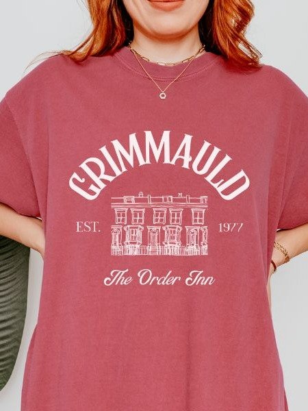 Grimmauld Inn Vintage Minimalist Style Shirt product image (46)