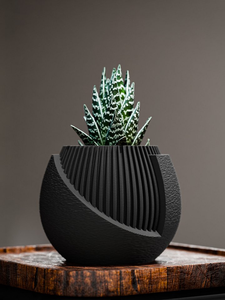 Geometric Ribbed Planter product image (2)