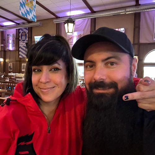 A few days ago we did another day trip to Buffalo, NY.

We've toured all over this city last year and continued to find some ...