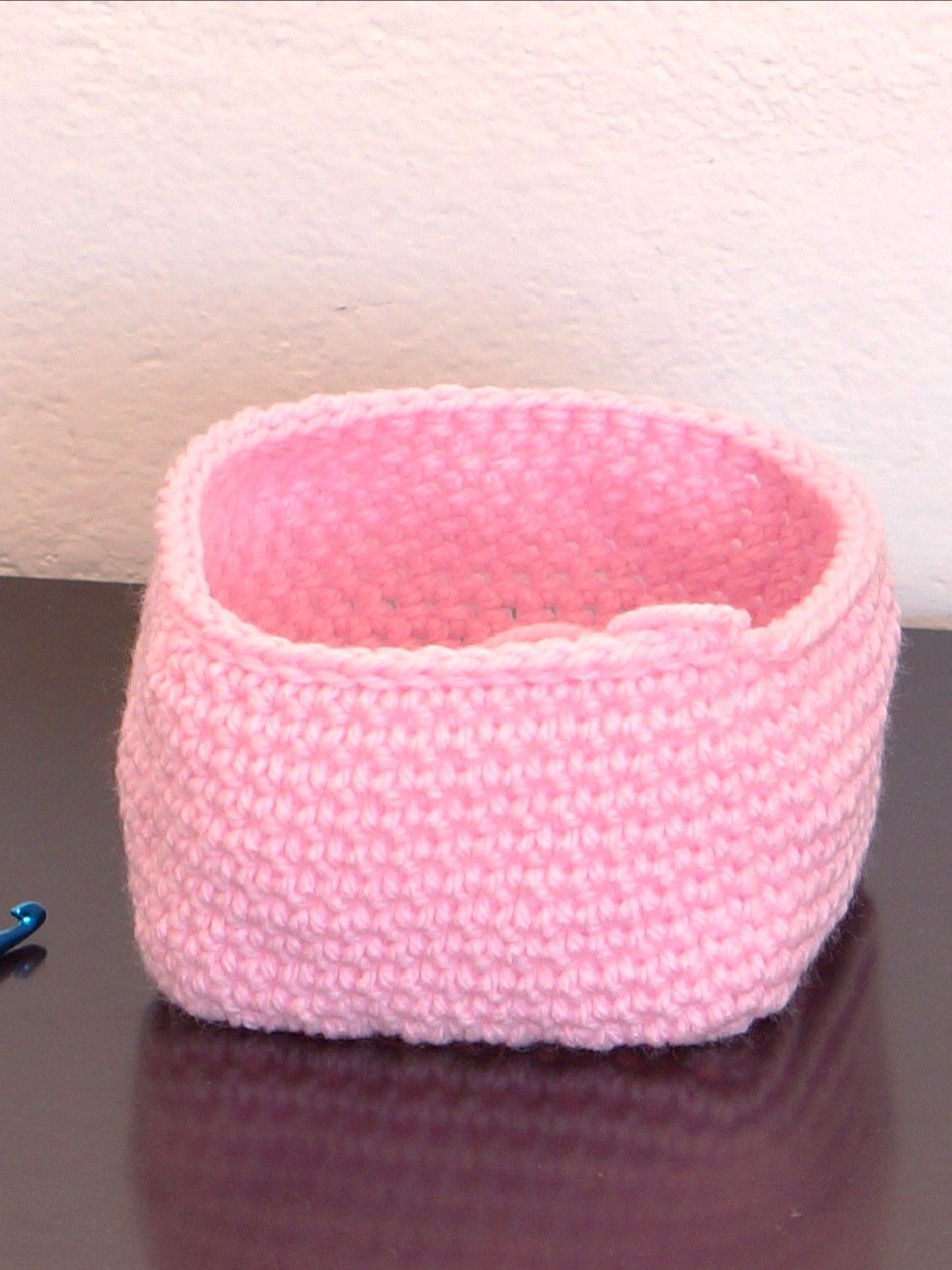 Square basket crochet pattern product image (1)