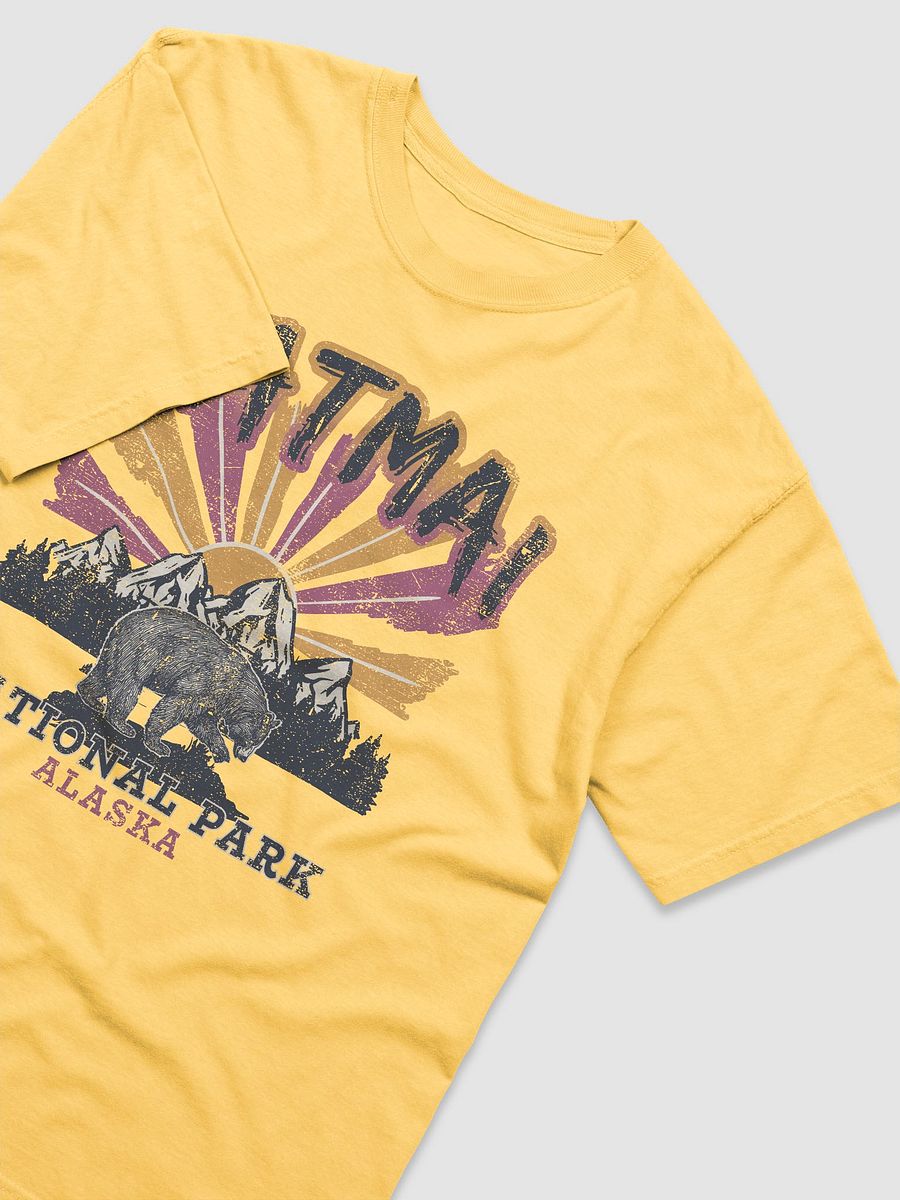 Katmai National Park, Alaska Tee | Retro-Style Western T-Shirt for Travel and Road Trips product image (14)