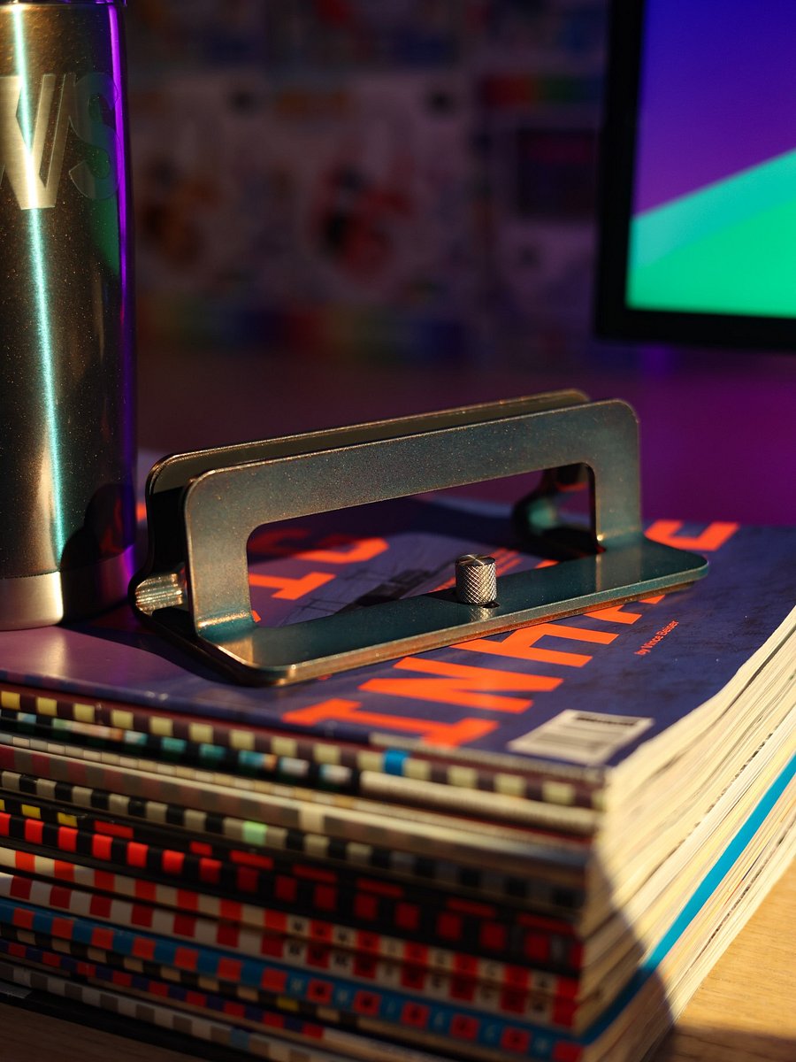 Alexandrite Laptop Holder product image (3)