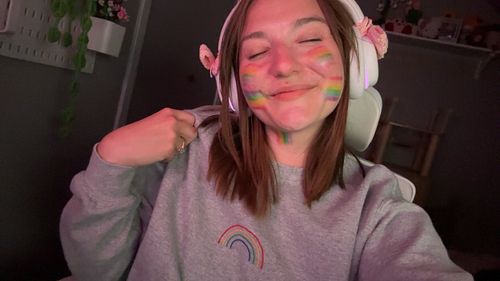 WE DID IT!!🩷 

We finished our first ever 12 hour stream✔️

We surpassed our goal for charity for @stream_for_a_cause ✔️

We ...