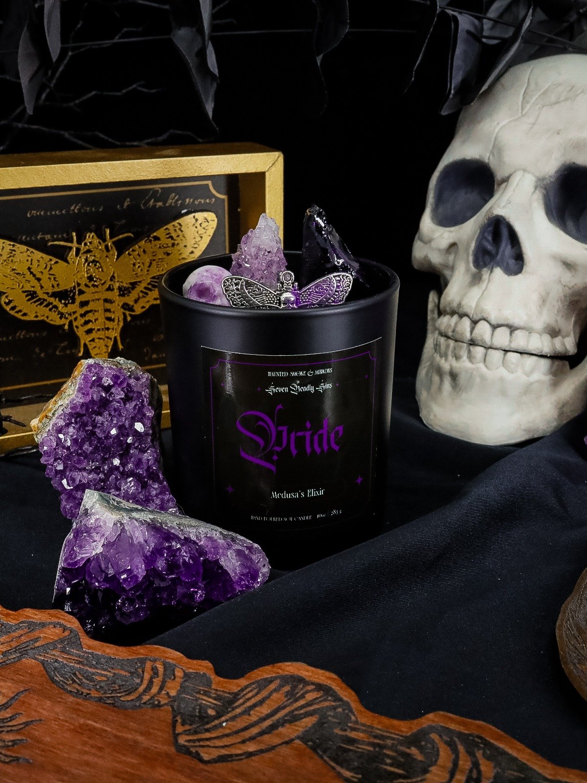 Pride - Seven Deadly Sins Candle product image (1)