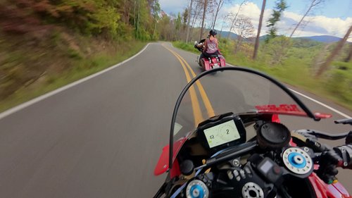 Riding into the weekend #tailofthedragon #ducati #ducatipanigale #DucatiV4R