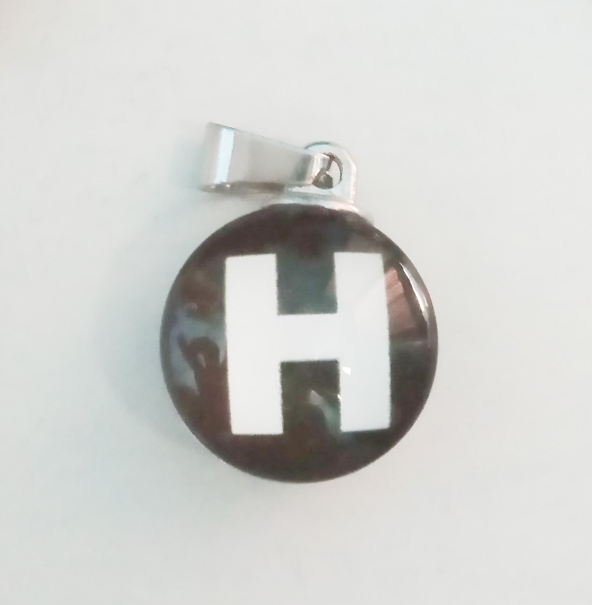 SALAM & SONS CHANDIWALE Official Name's First Letter Pendant/Necklace product image (1)