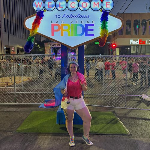 Happy Pride Las Vegas 💙💜🩷 

Love, your favorite Super Bi ✨