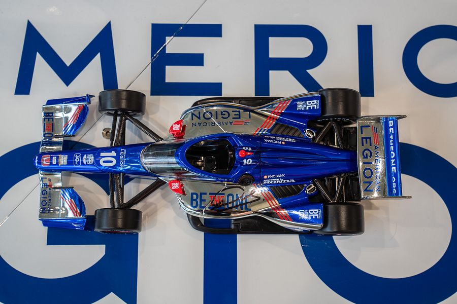 AUTOGRAPHED 2023 1:18 DIECAST CAR product image (3)