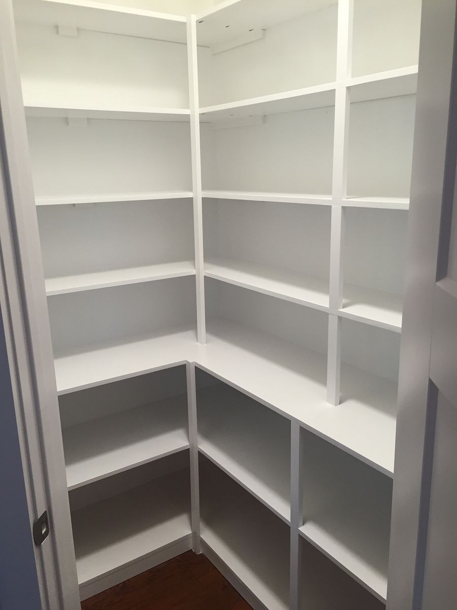 Corner Walk-in Pantry - Woodworking Project Plan and 3D SketchUp Model product image (2)
