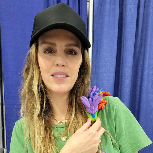 @amyallen_jedi gave Gaybe a shoulder ride.