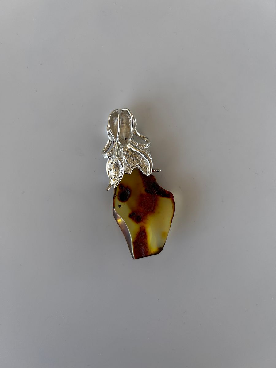 Baltic Amber 925 Sterling Silver Octopus Pendant product image (4)