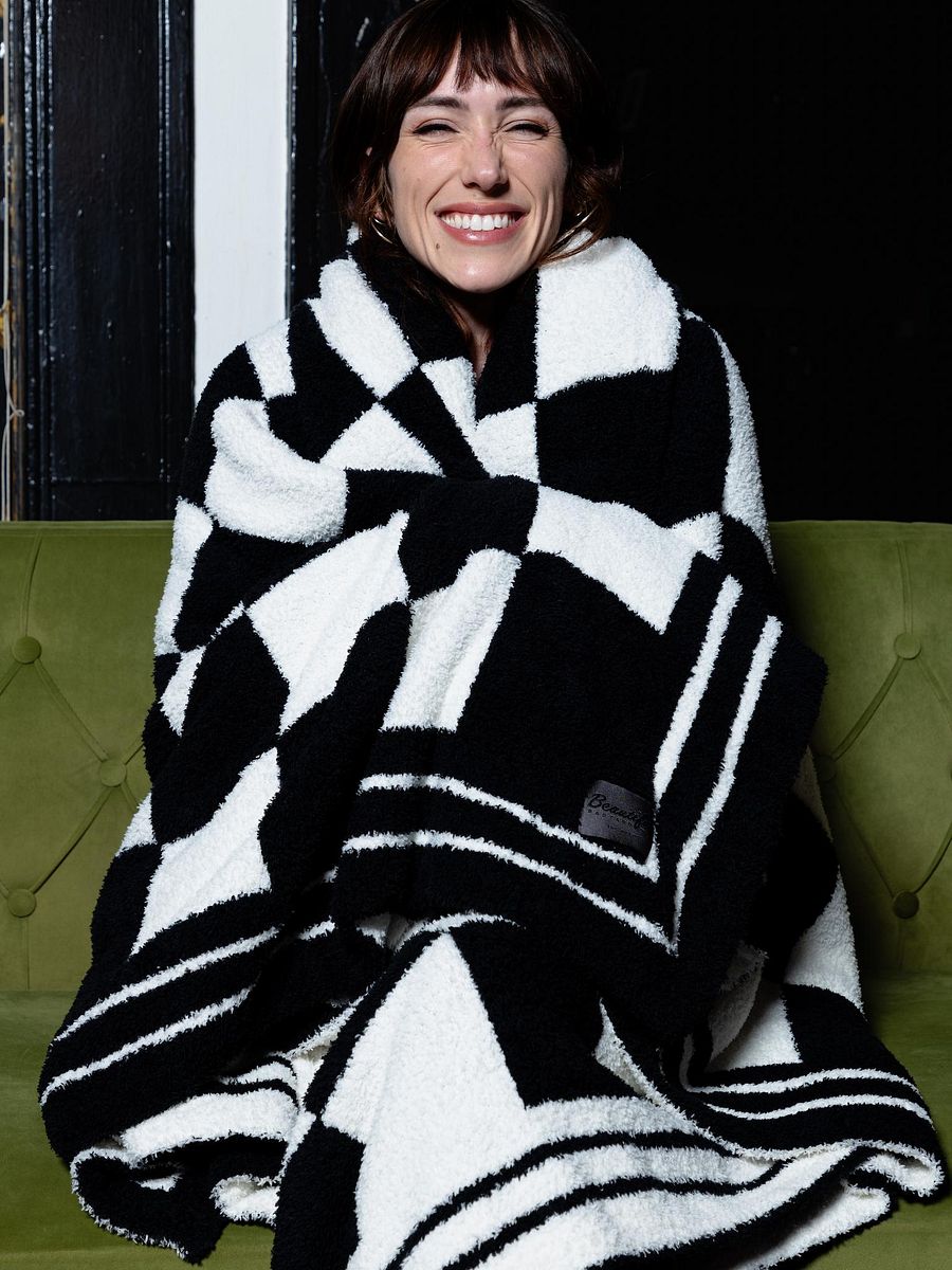 Plush Throw Blanket product image (3)