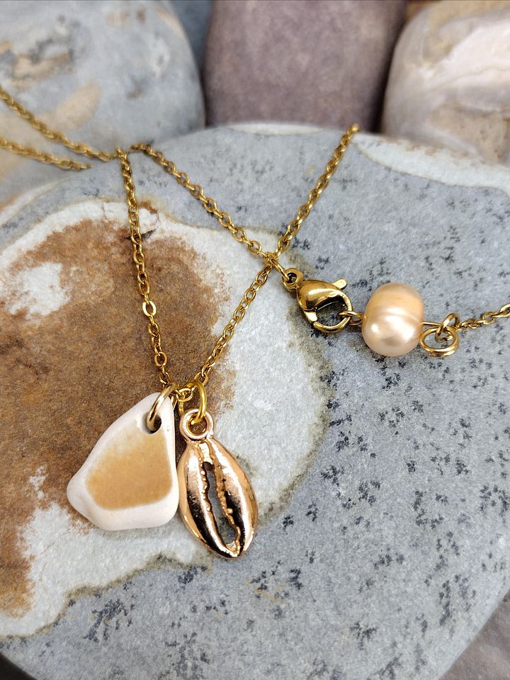 SEA GLASS NECKLACE product image (2)