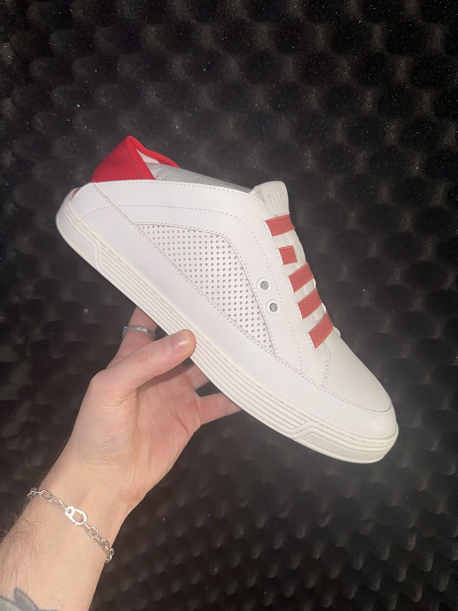 WHITE N RED SLIPS product image (1)