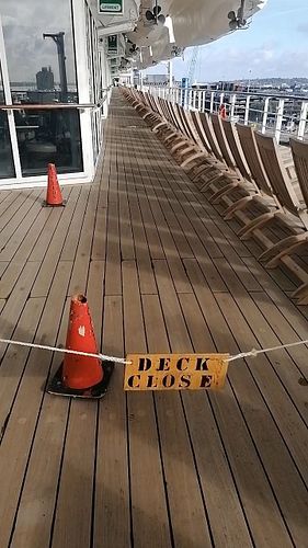 We’re walking the iconic Deck 7 on the Queen Mary 2! 🌊🚢 After a relaxing day at sea, here’s a 7-minute stroll around the deck...