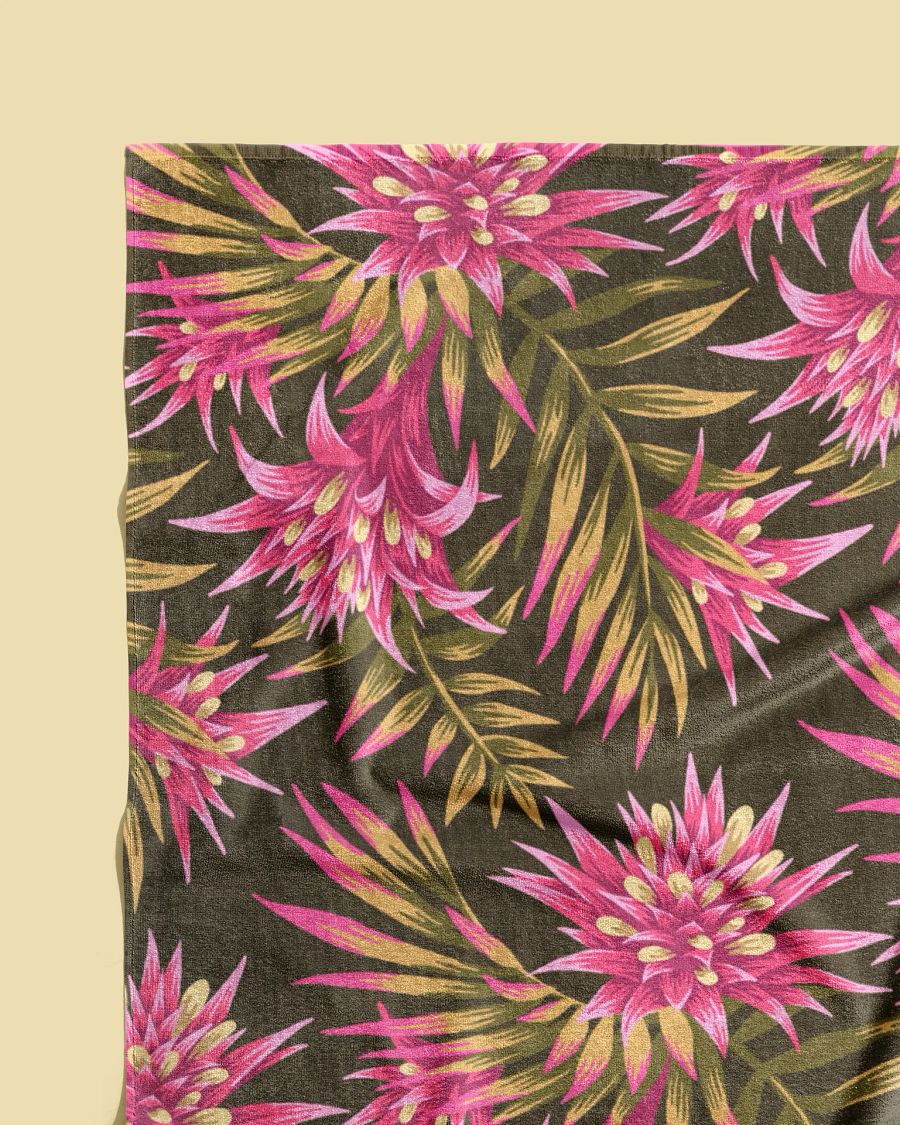 Beach Towel - Fasciata Tropical / Pink & Green product image (3)