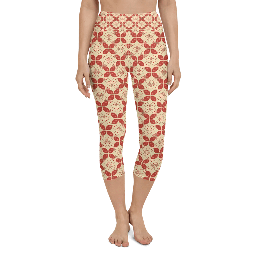 Batik Kawung Capri Yoga Leggings product image (4)