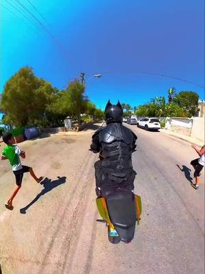 Batman reactions 🔥 #moto #batman 