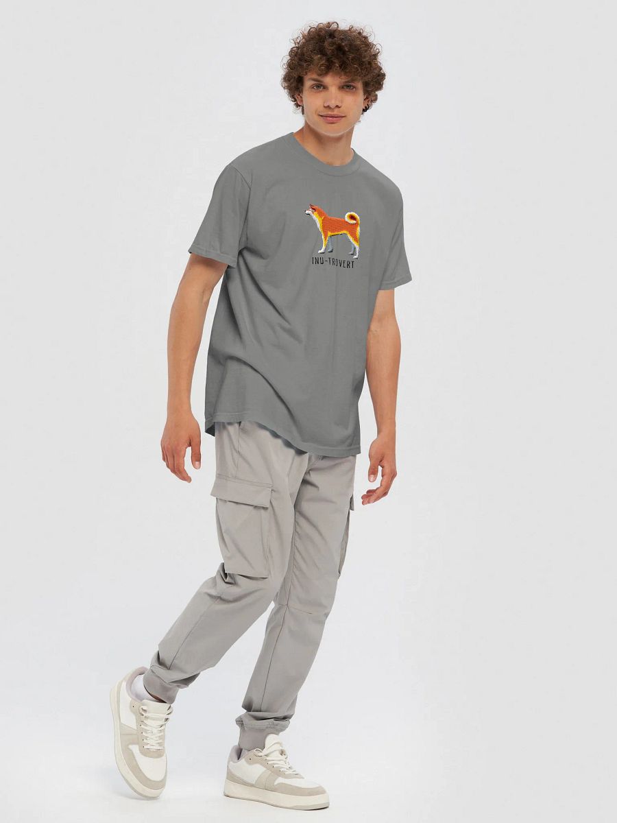 Inu-Trovert T-Shirt(Embroidered) of a Japanese Akita product image (37)