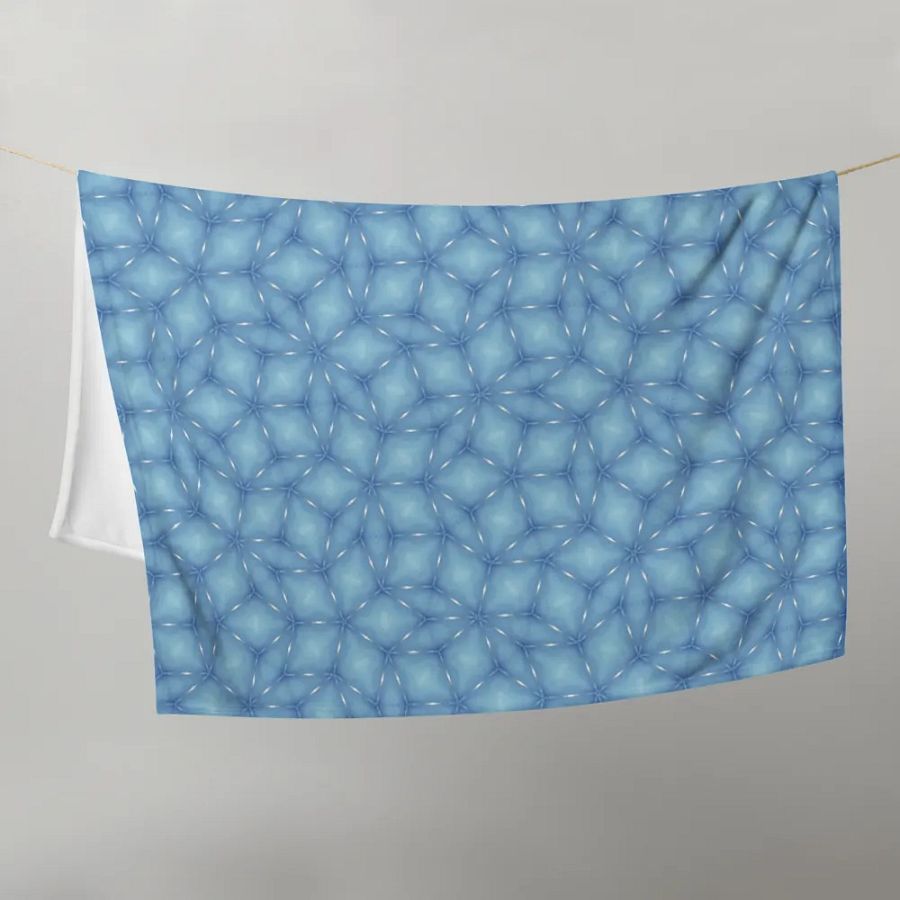 Floral Seamless Patterned Throw Blanket product image (2)