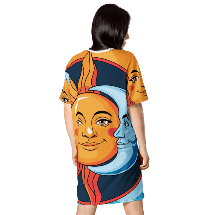 Graphic T-shirt product image (2)