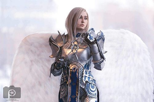 I am resplendent 🌙✨
Photo by @parker_photography_ 
#baldursgate3