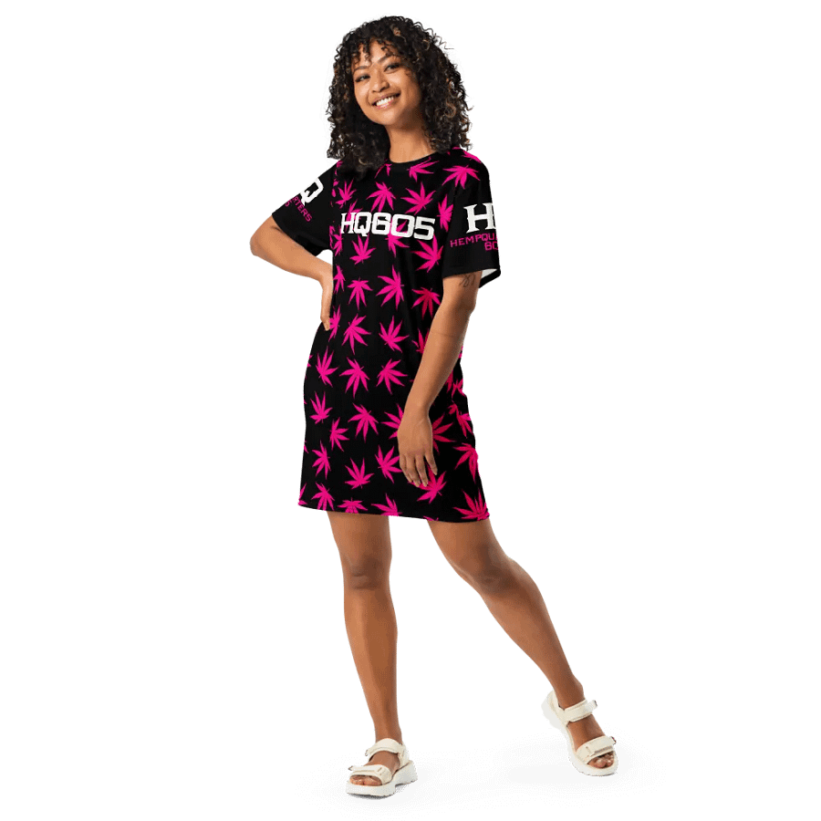HempQuarters Pink Marijuana Night Shirt product image (8)