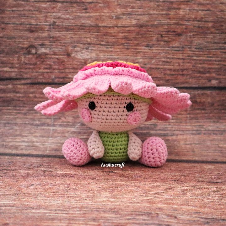 Cute Little Gerbera Amigurumi Crochet Doll product image (1)
