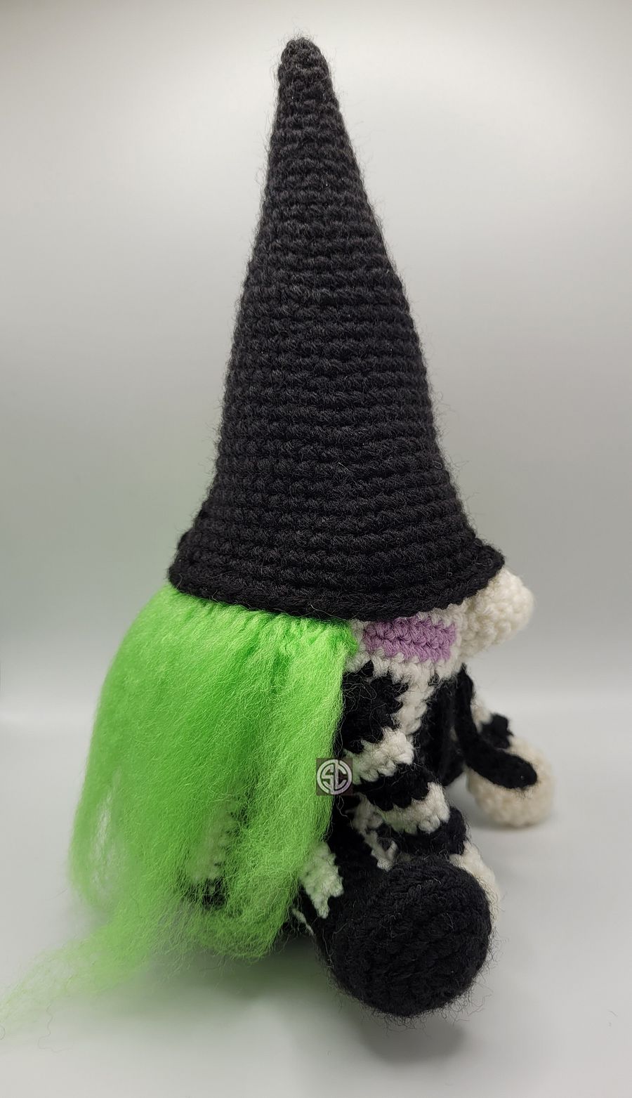 Horror Gnome Crochet Doll - Made to Order 🐑 product image (3)