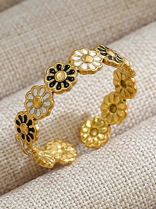 Olivia Ring product image (1)