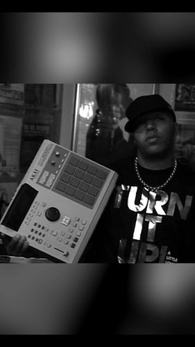 Let’s go back to April 2008: Brainpower - Eigen Werk (produced by DJ TLM). 

#throwback #eigenwerk #brainpower #tlm #mc #dj #...