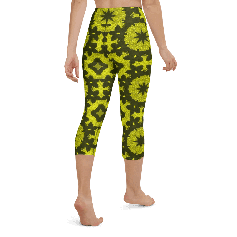 Mandala Octagon Capri Leggings product image (6)
