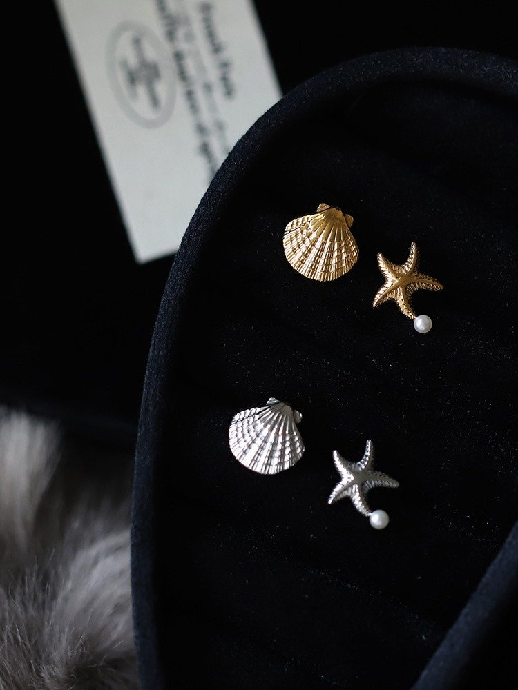 Shell & Starfish Mismatched Stud Earrings | 18K Gold Plated product image (6)