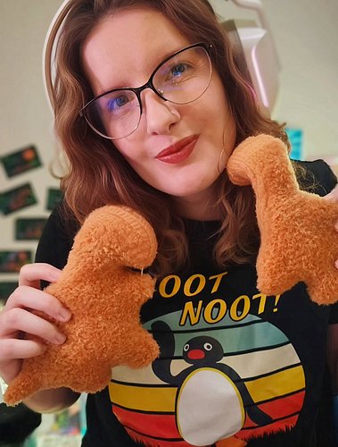 Got my dino squad, all thanks to my legendary mod/friend @montemayorluis19 ! 🧡💙

#twitch #twitchaffiliate #thronegifts