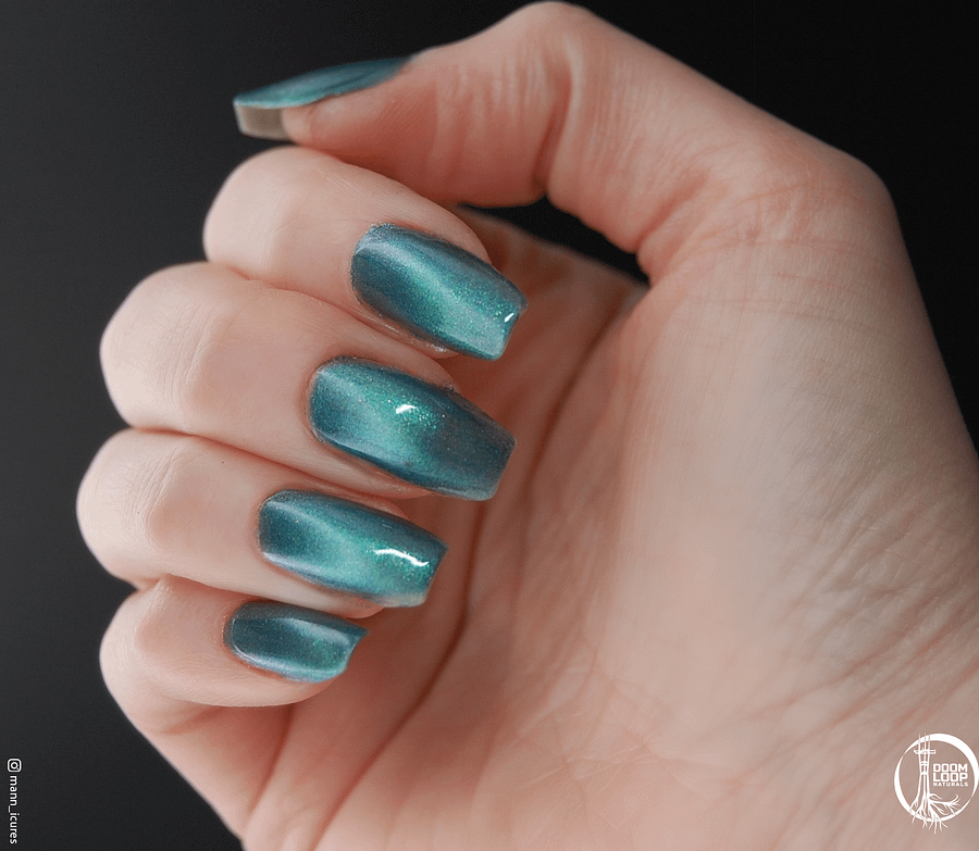 NO MOTHER IT'S JUST THE NORTHERN LIGHTS - Teal and Blue Green Magnetic Nail Polish product image (10)