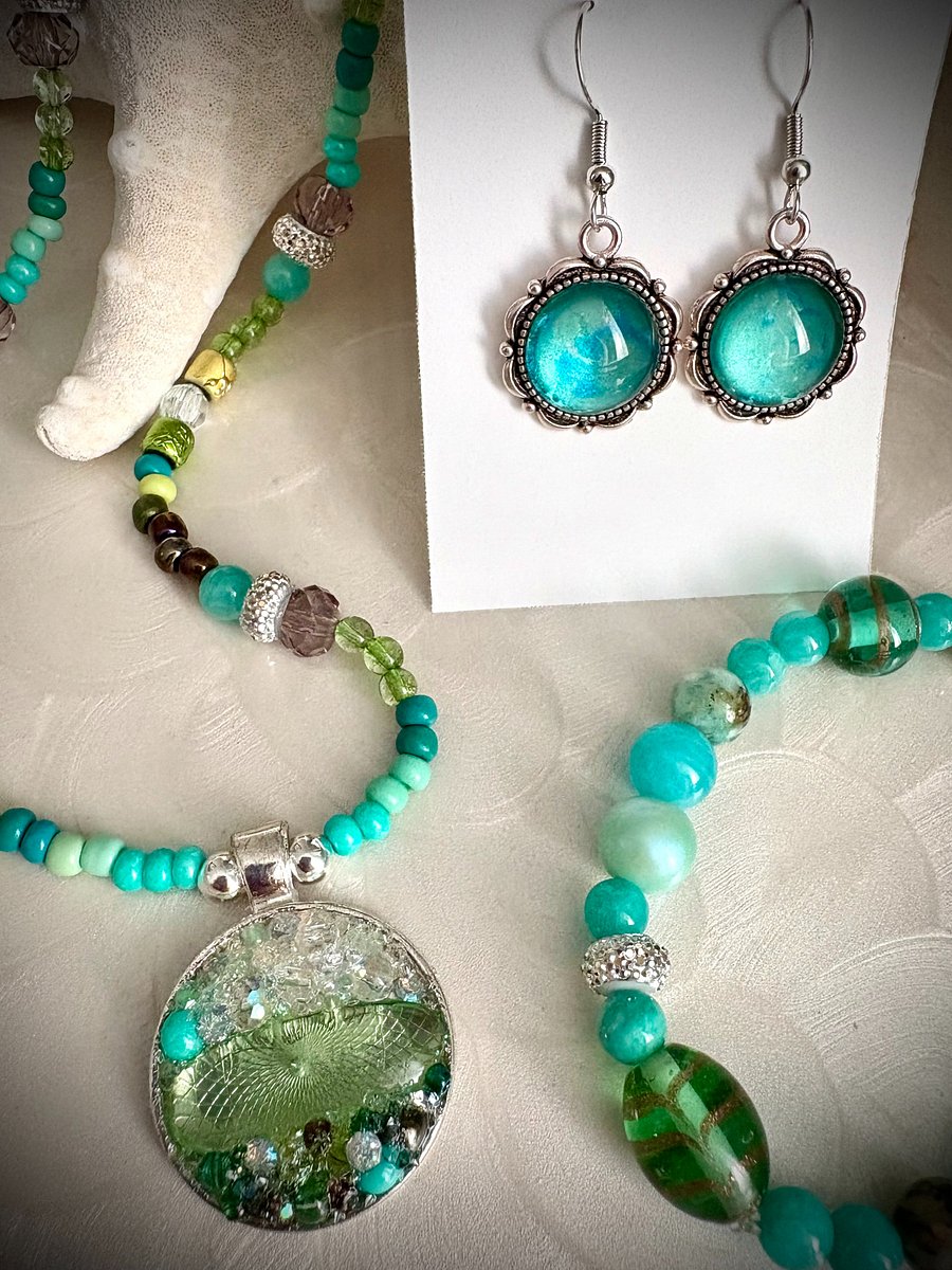 Tidepool Treasure Beaded Bracelet | Seafoam, Aqua & Turquoise | Handmade 7.5" Coastal Charm by Monique Faella Designs™ | MFD-00068 product image (6)