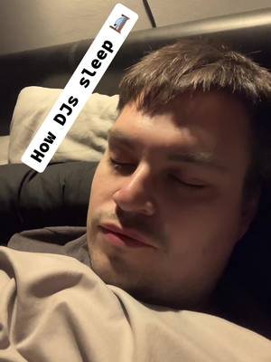 Ever wondered how a #radiodj sleeps? Here ya go! #rosshoare #radionerd #funny #comedy #howdoyousleep 
