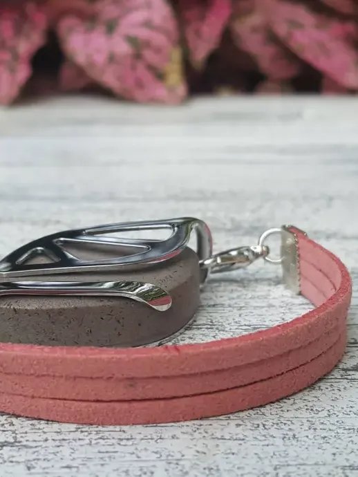 Dusty Rose Faux Suede Bracelet | Handmade Accessory for Bellabeat Leaf Urban & Ivy product image (1)