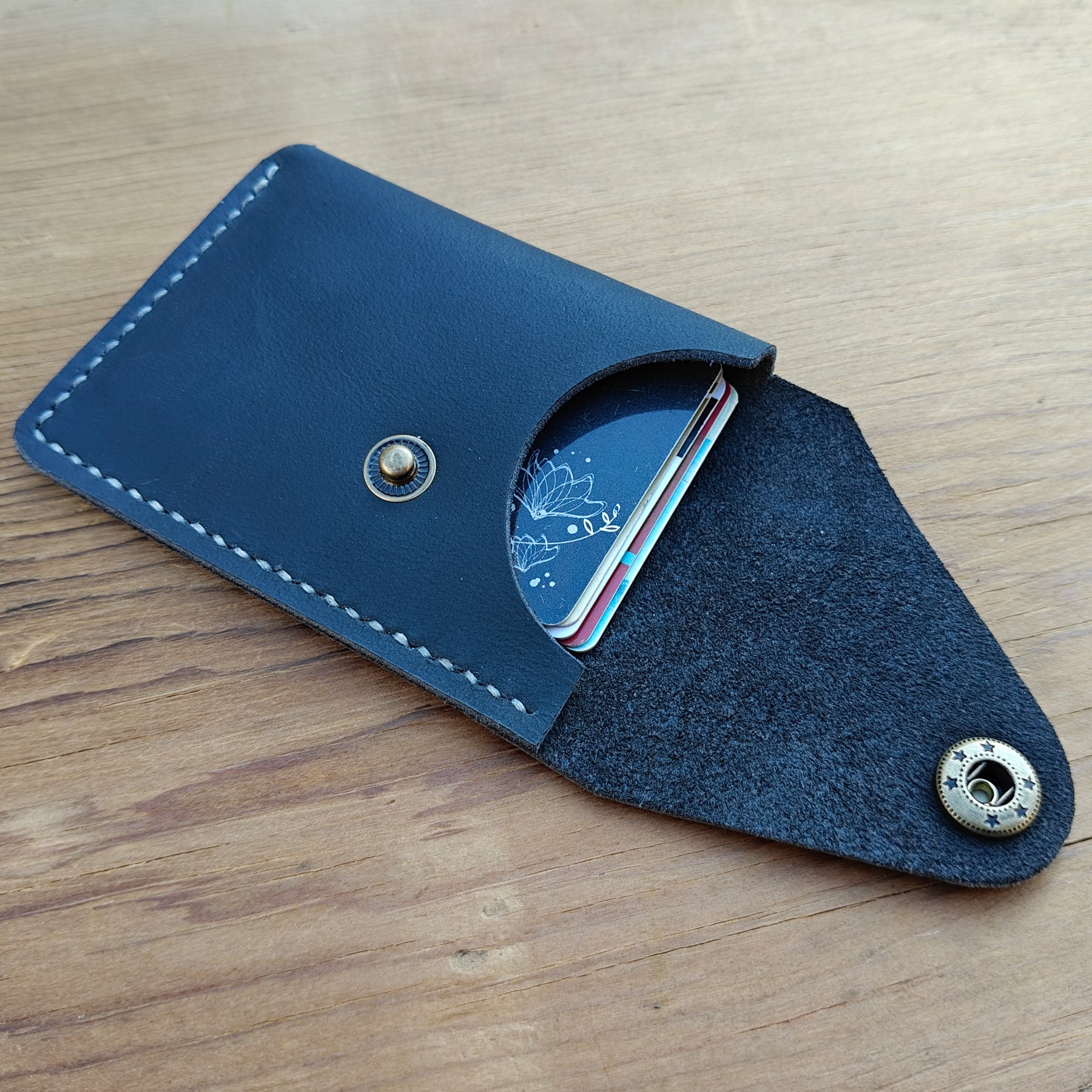 MEEBOY Handmade Slim Leather Business Card Holder, Minimalist Credit Card Wallet for Men and Women product image (11)