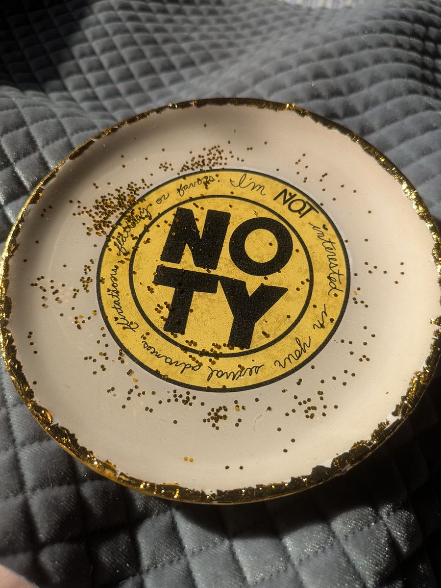 No TY Gold Leafed Ceramic Trinket Dish product image (4)
