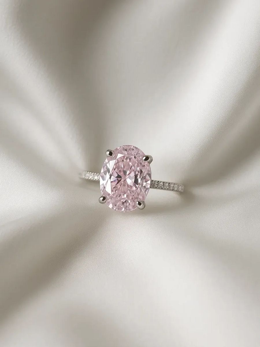 The Rosara Ring product image (3)