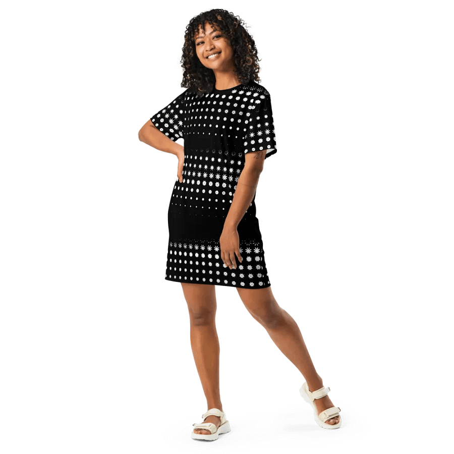 Abstract Black and White Flowers T Shirt Dress product image (10)